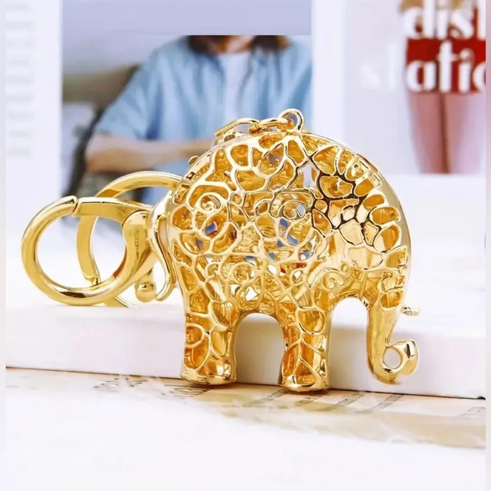 Elegant Rhinestone Elephant Keychain - Picture 2 of 2